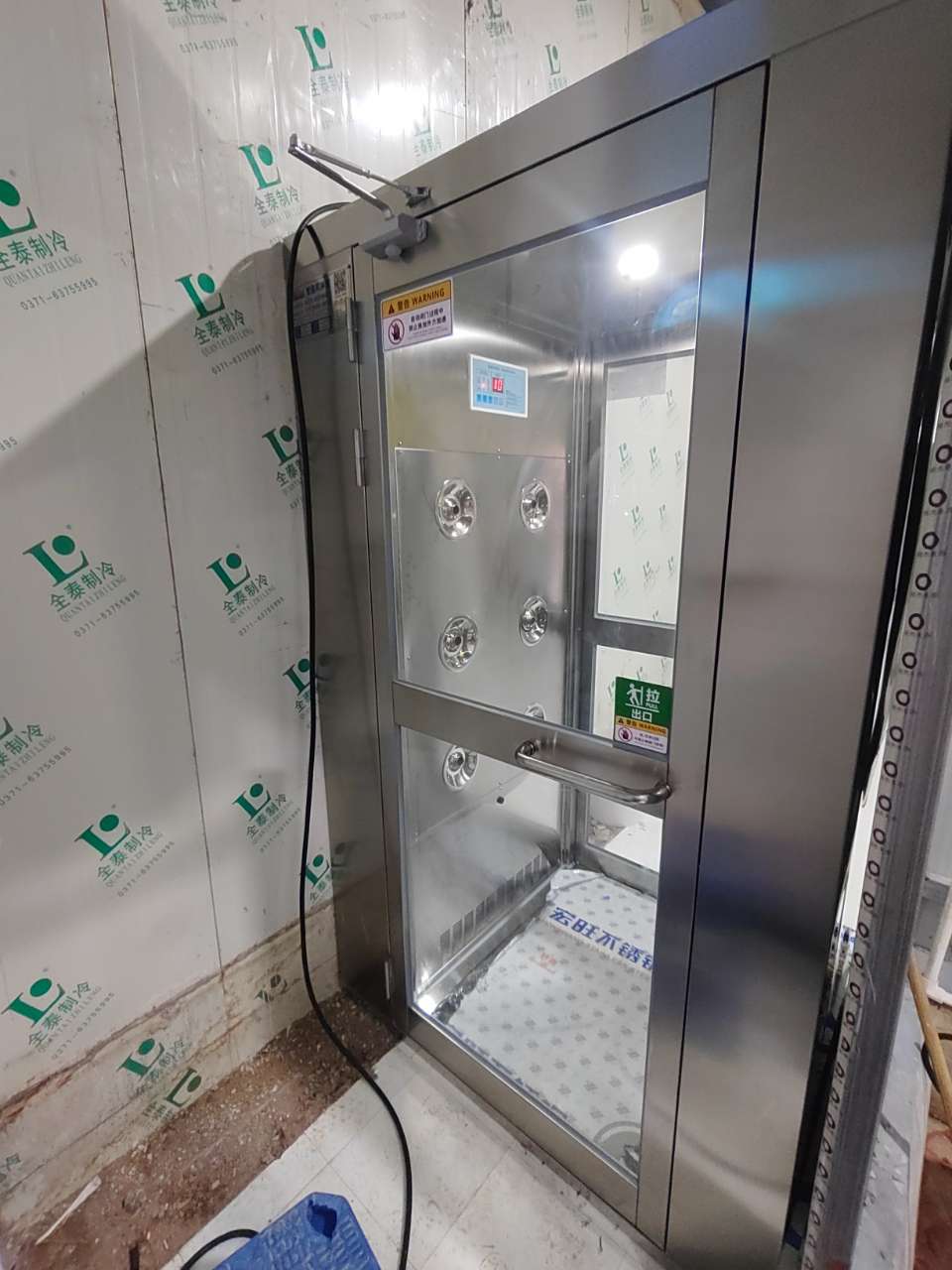 聊城市發(fā)順食品有限公司風淋機安裝